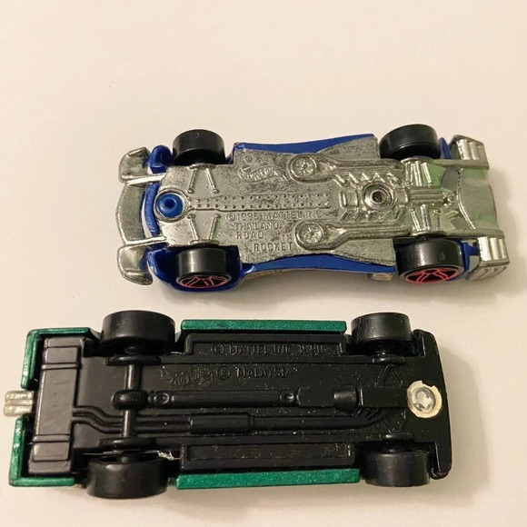 Vintage  Hot Wheels Track T Road Rocket Corvette Splitting Image Saucey Sanders - Picture 9 of 12